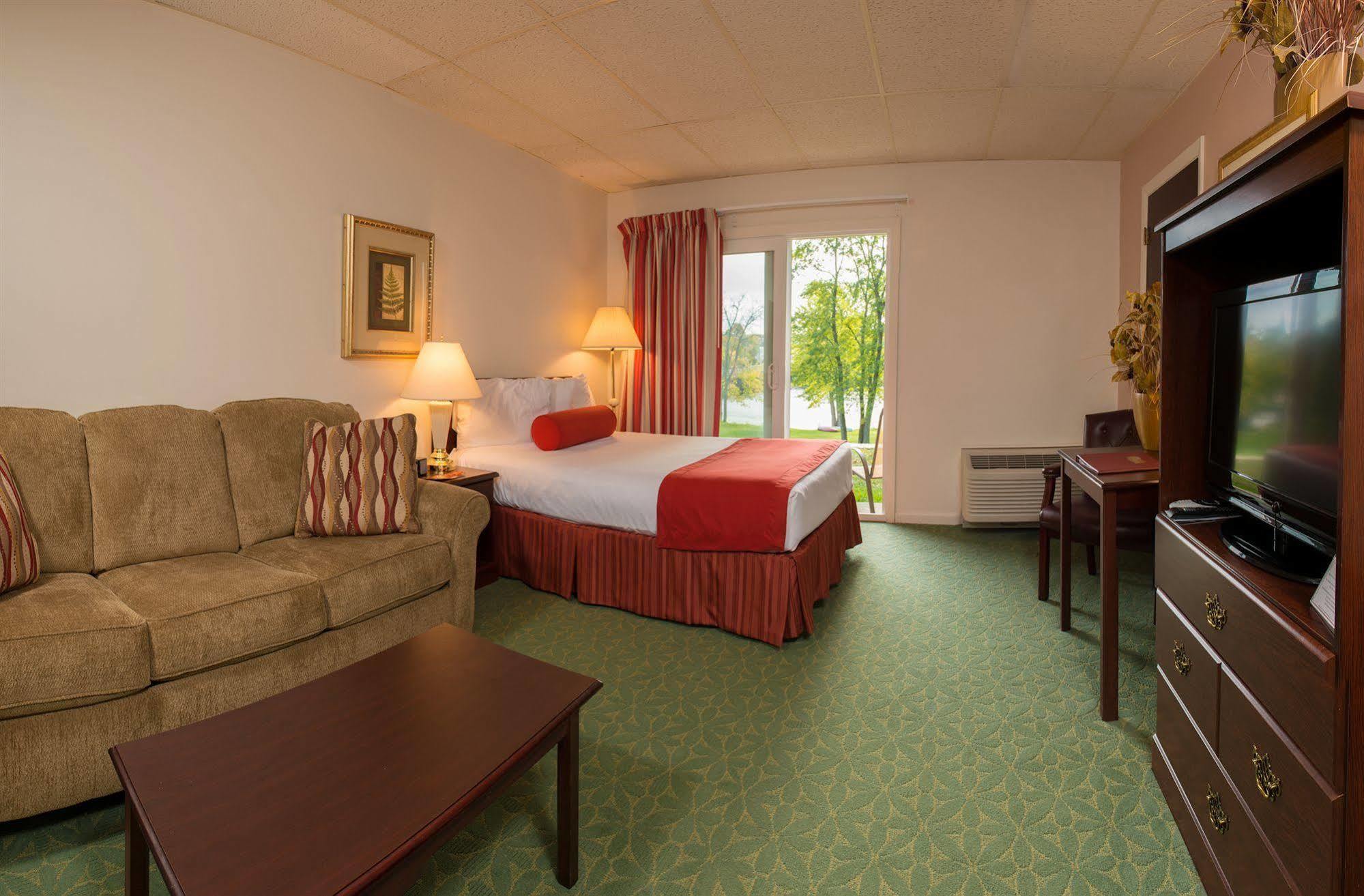 University Inn Academic Suites Orono Bagian luar foto